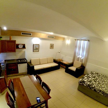 Carla Studio Apartment Загреб Экстерьер фото