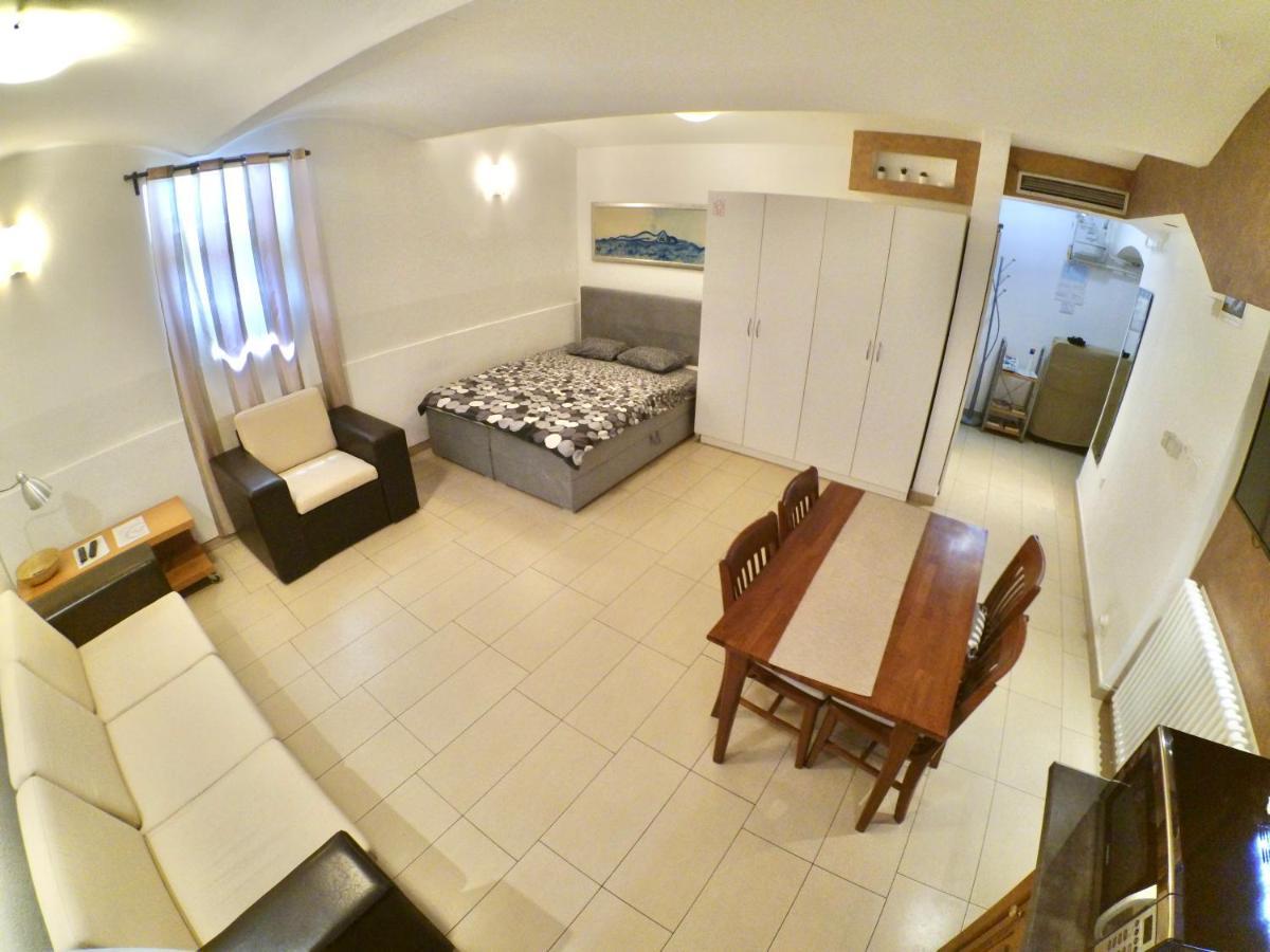 Carla Studio Apartment Загреб Экстерьер фото