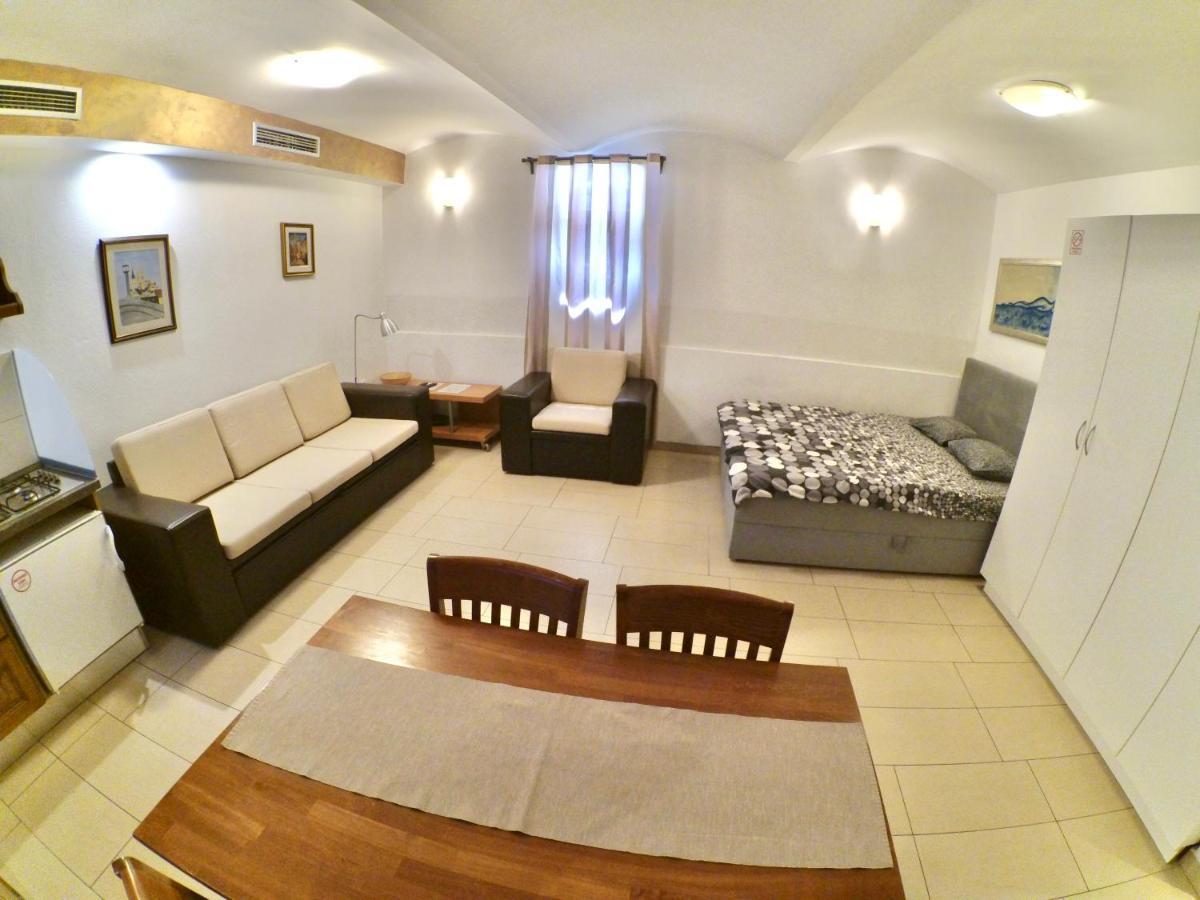 Carla Studio Apartment Загреб Экстерьер фото
